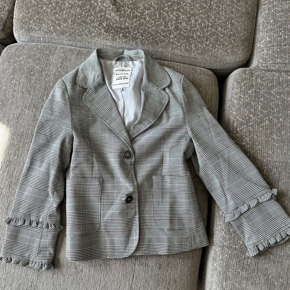 Size 9 Girls houndstooth blazer